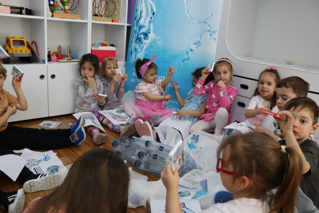 Prima Zi Mondială a Gheţarilor – 21 martie 2025. Apă şi gheţari la #Apecurateasumate